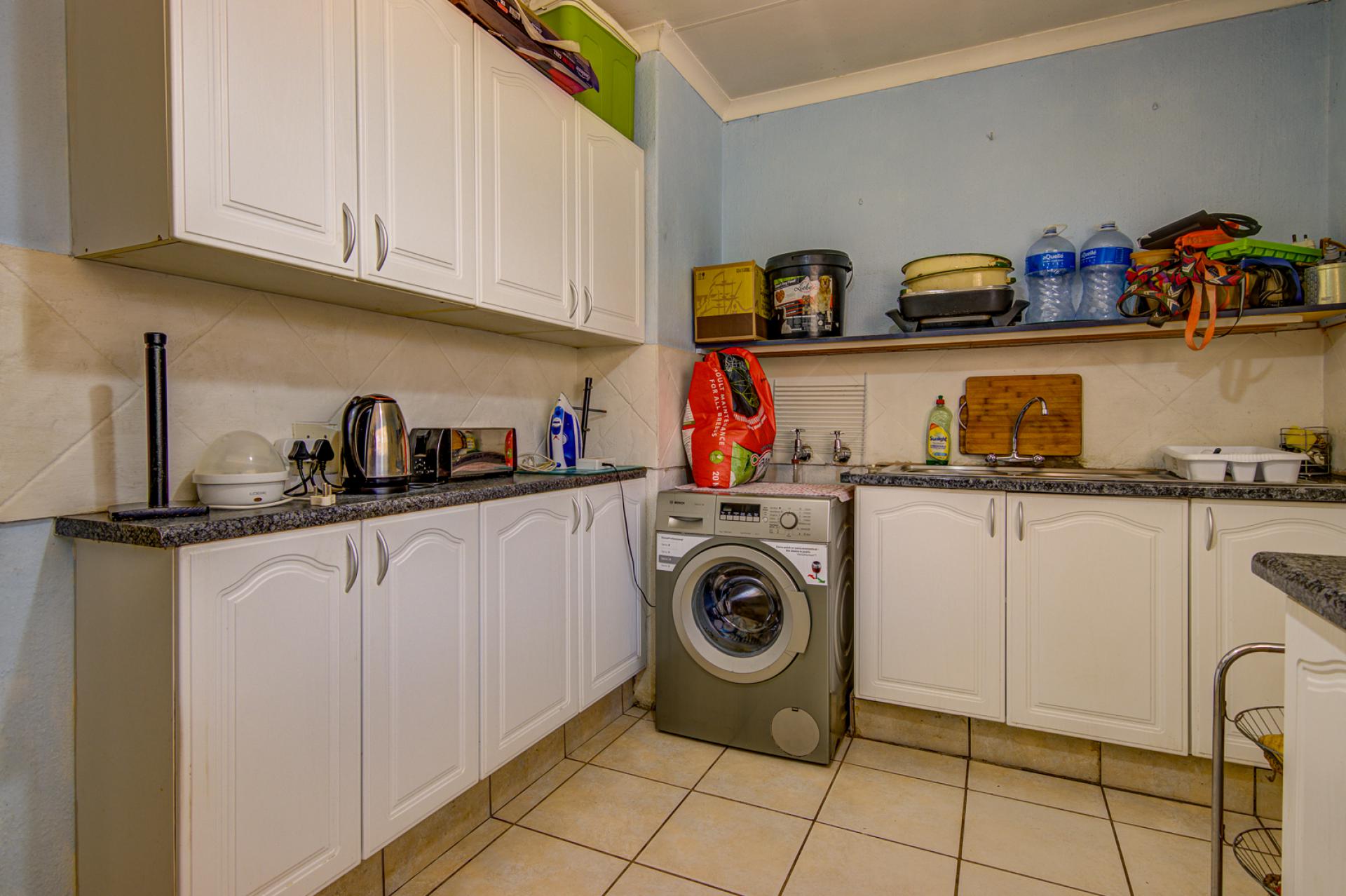  of property in Glen Marais