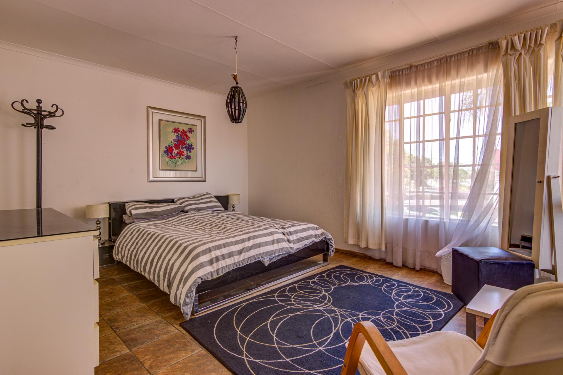  of property in Glen Marais