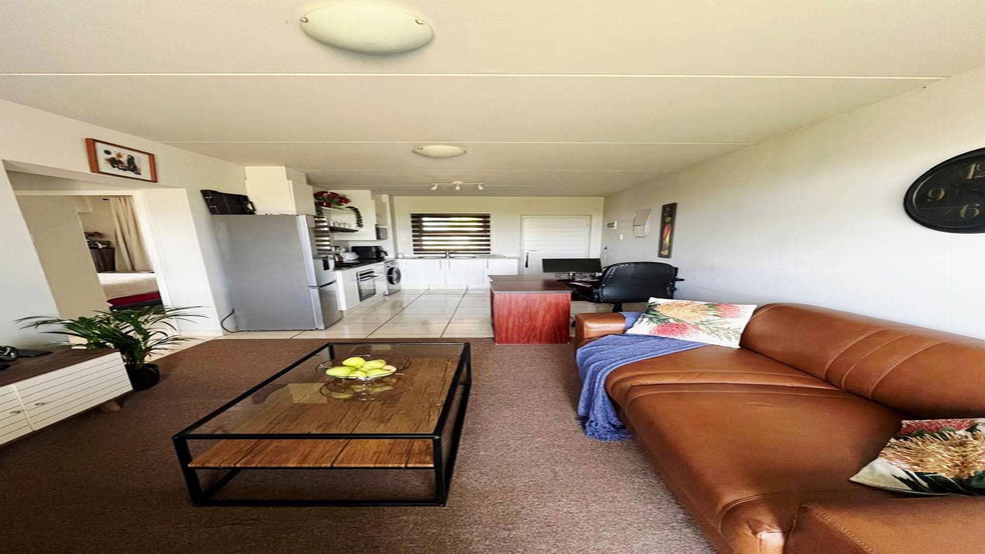 Lounges of property in Ballitoville