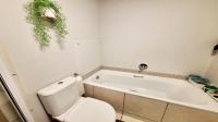 Bathroom 1 of property in Ballitoville