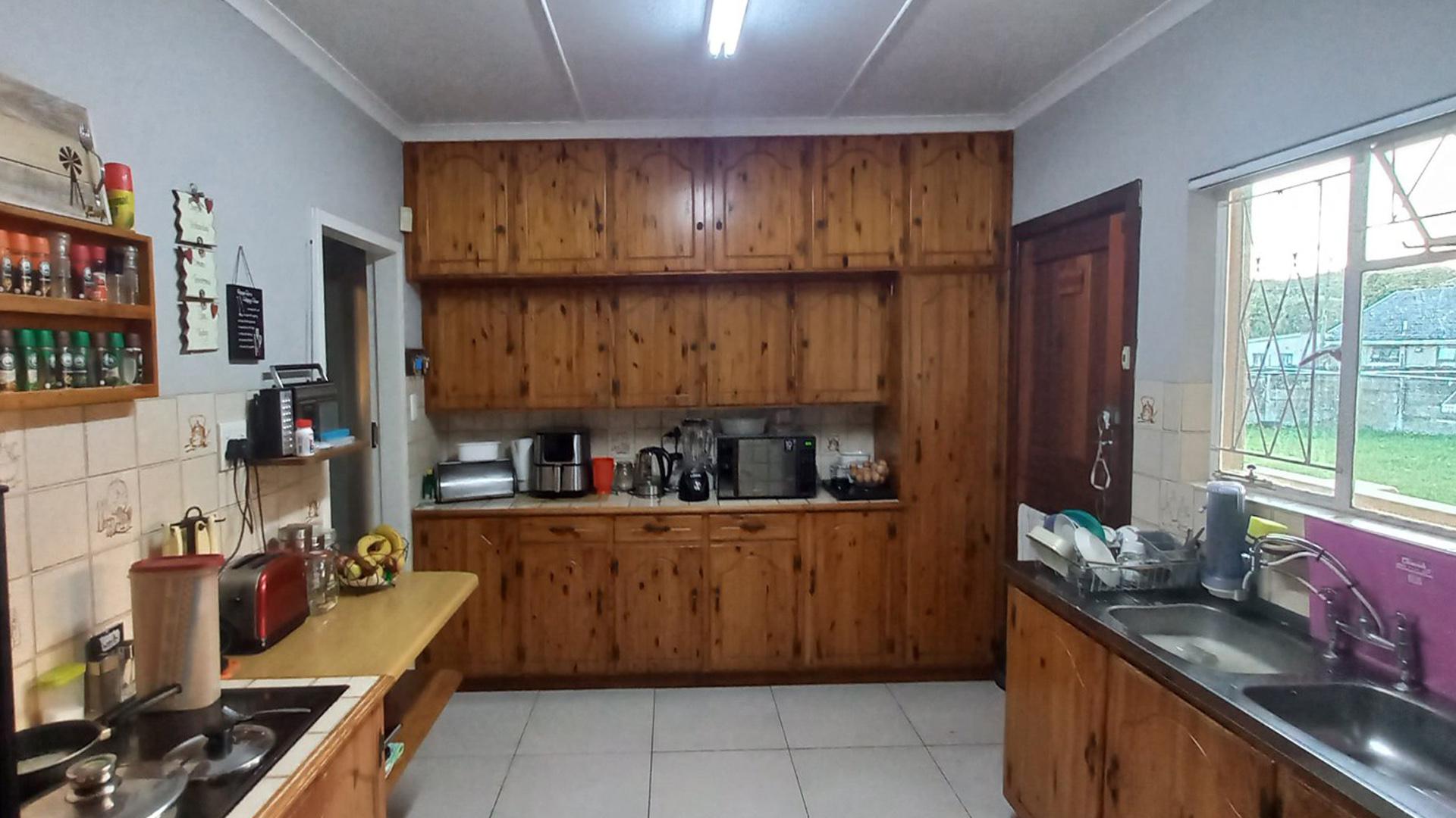 Kitchen of property in Amalinda