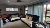 Lounges of property in Amalinda