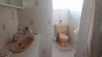 Bathroom 2 of property in Amalinda