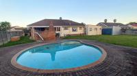 Swimming Pool of property in Amalinda