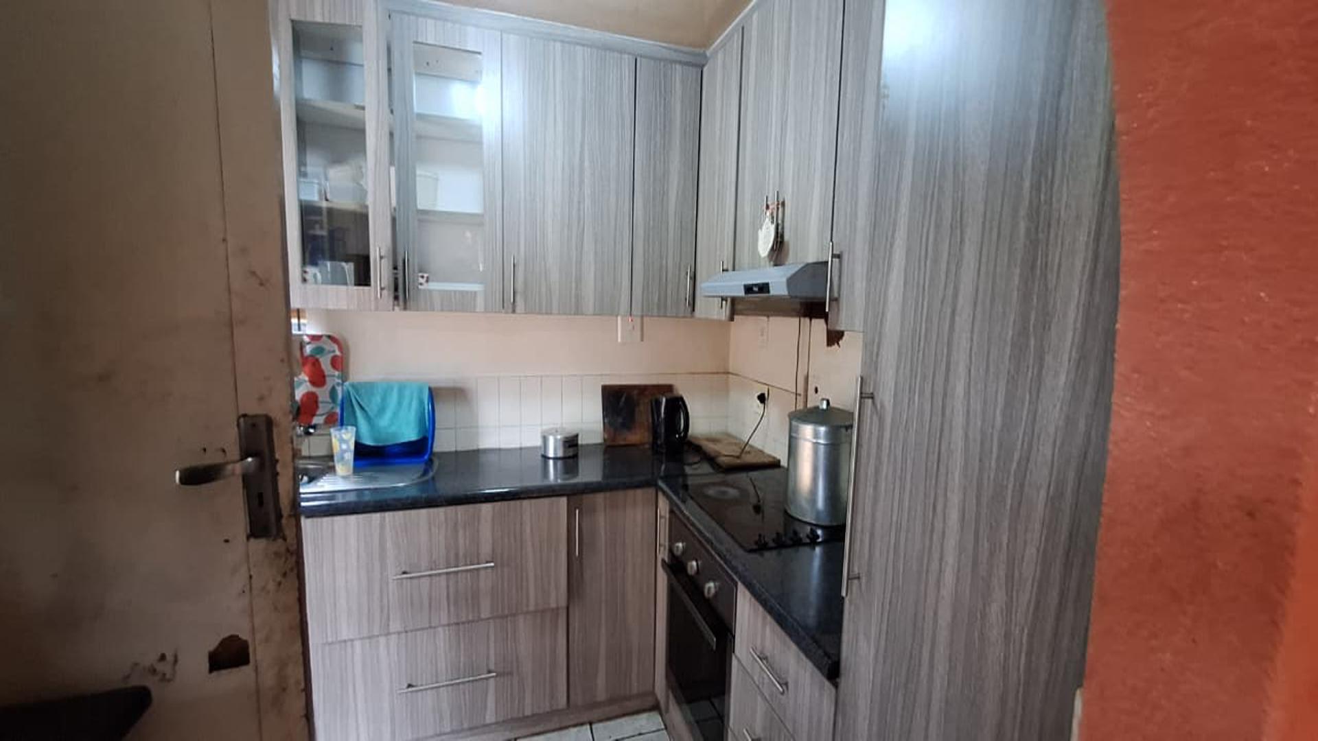 Kitchen - 7 square meters of property in Kagiso