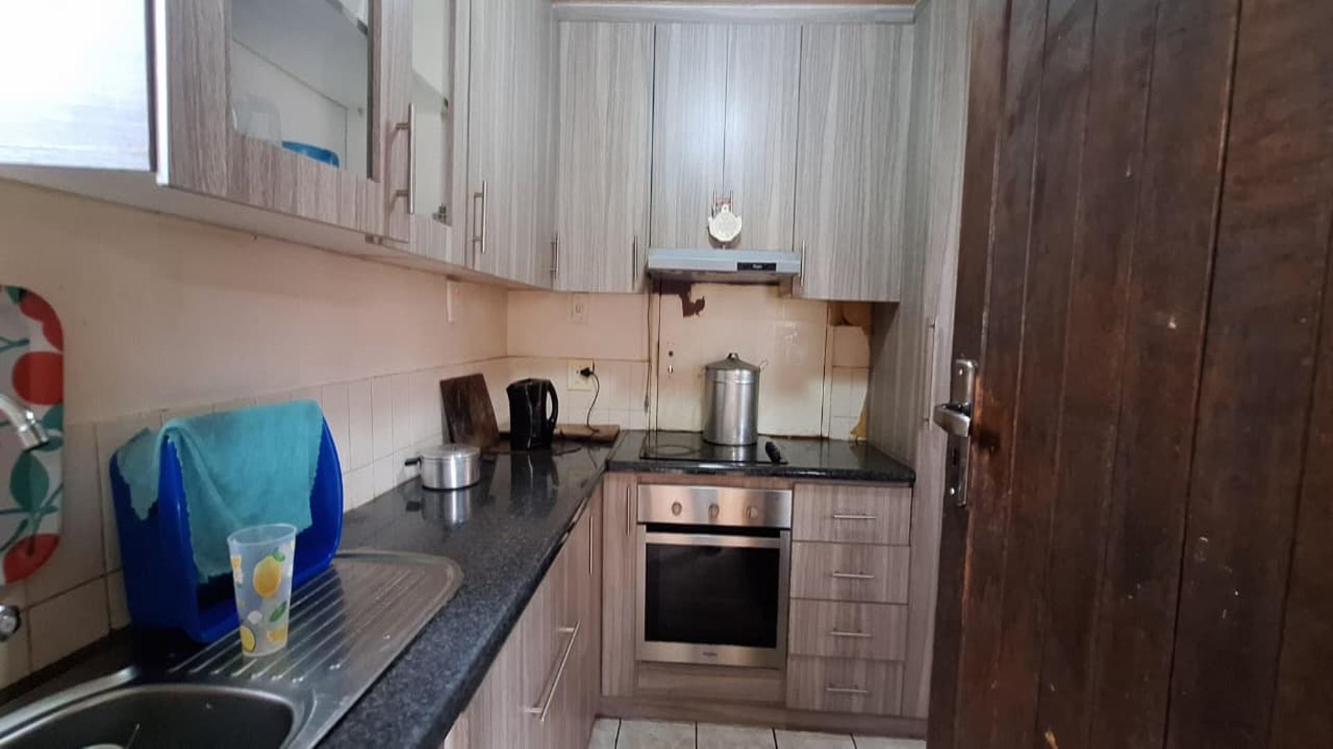 Kitchen - 7 square meters of property in Kagiso