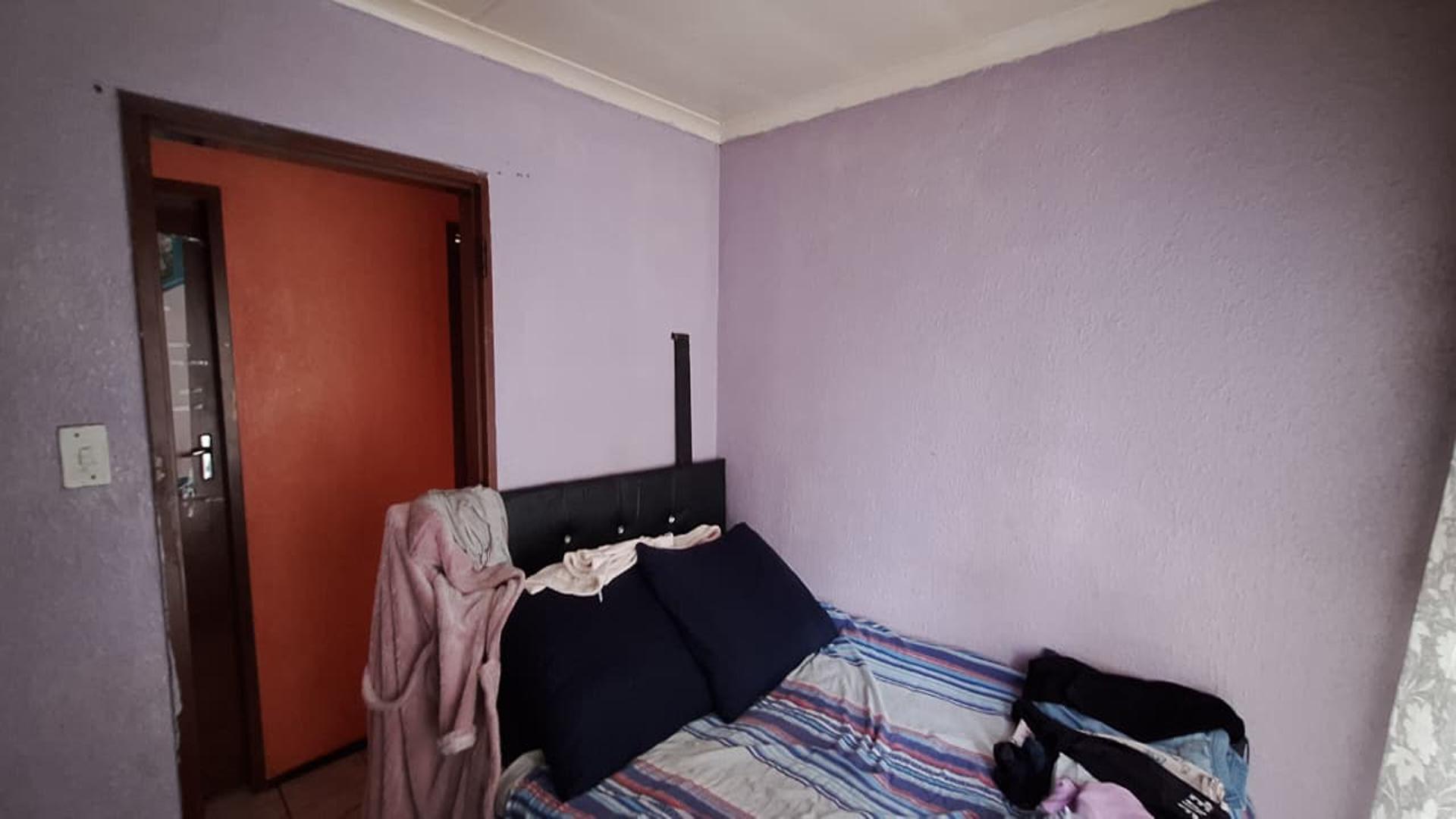 Bed Room 2 - 9 square meters of property in Kagiso