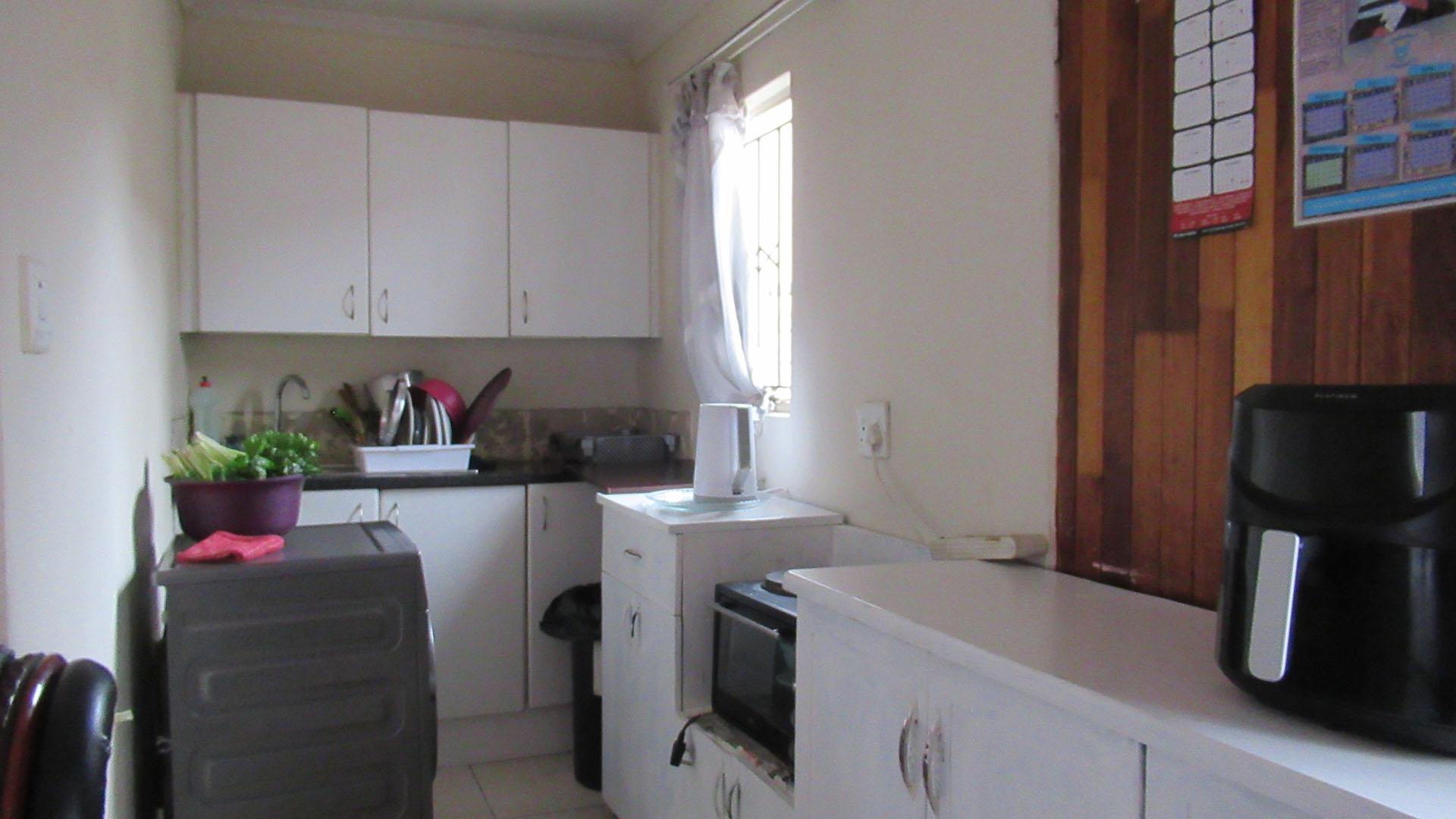 Kitchen - 5 square meters of property in Windmill Park