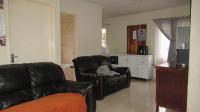 Lounges - 20 square meters of property in Windmill Park