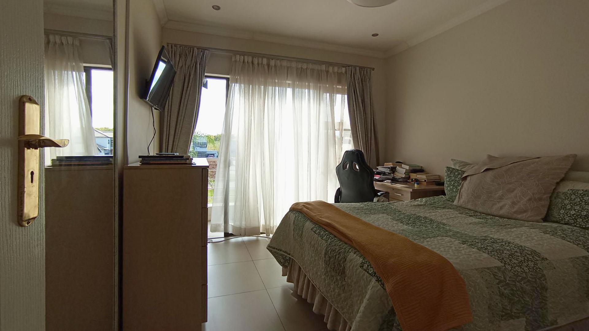 Bed Room 2 - 12 square meters of property in Derdepoortpark