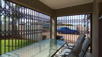 Patio - 12 square meters of property in Derdepoortpark