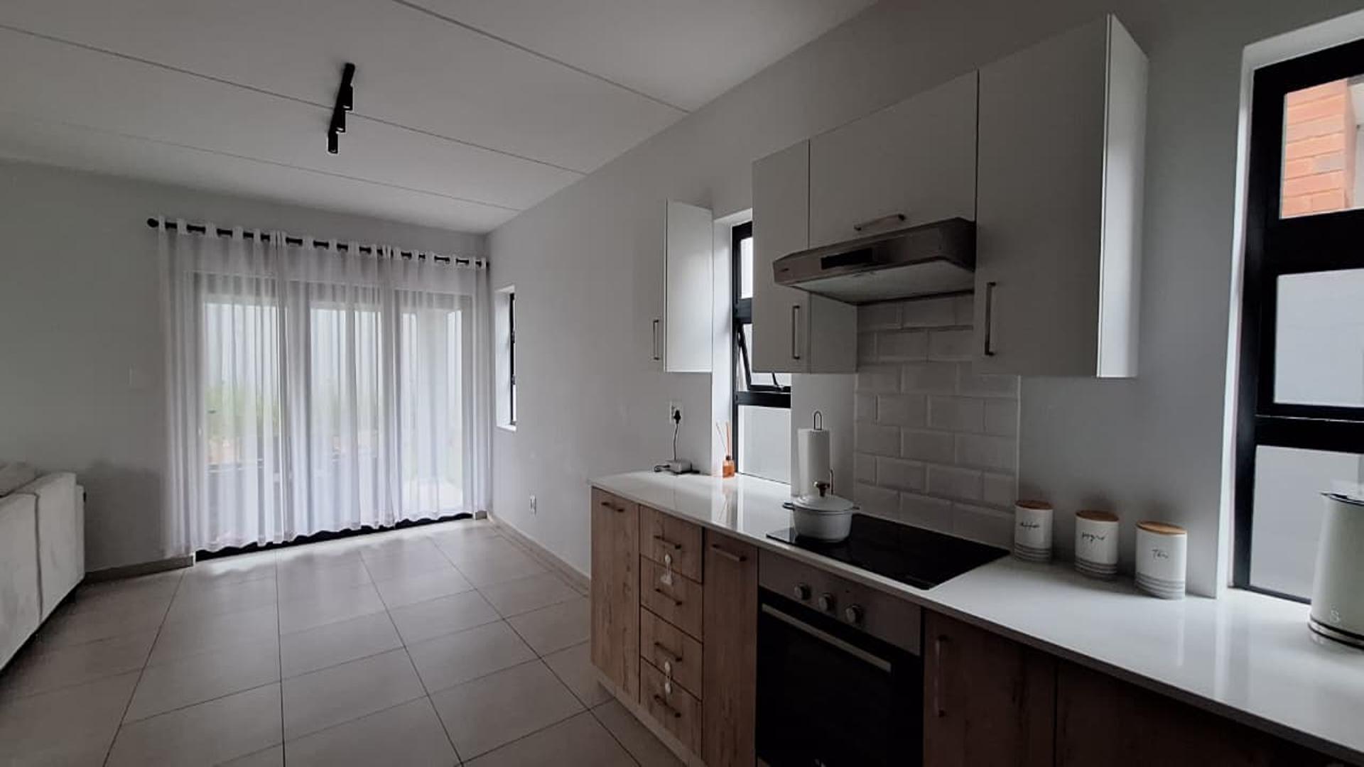 Kitchen - 14 square meters of property in Broadacres