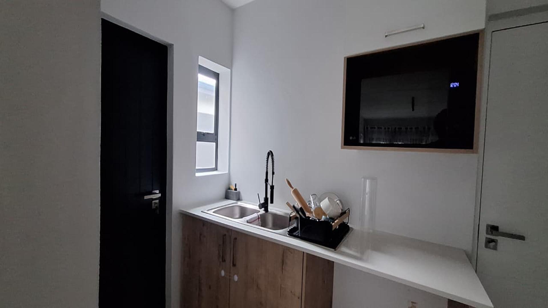 Kitchen - 14 square meters of property in Broadacres
