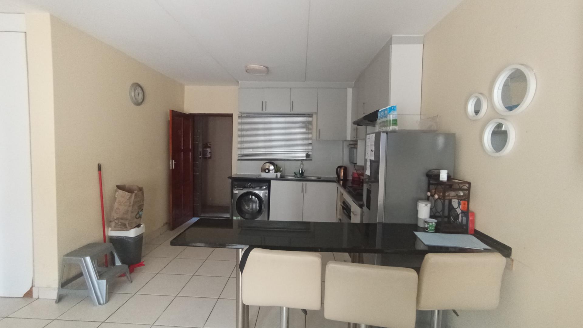 Lounges - 18 square meters of property in Sea View 