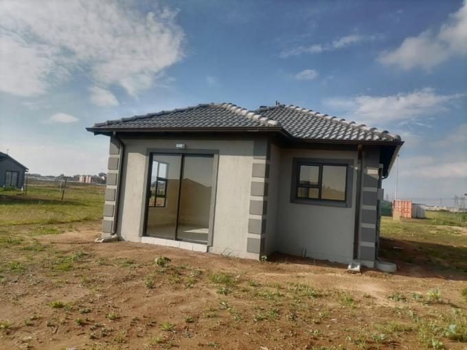 2 Bedroom House for Sale For Sale in Windmill Park - MR711493