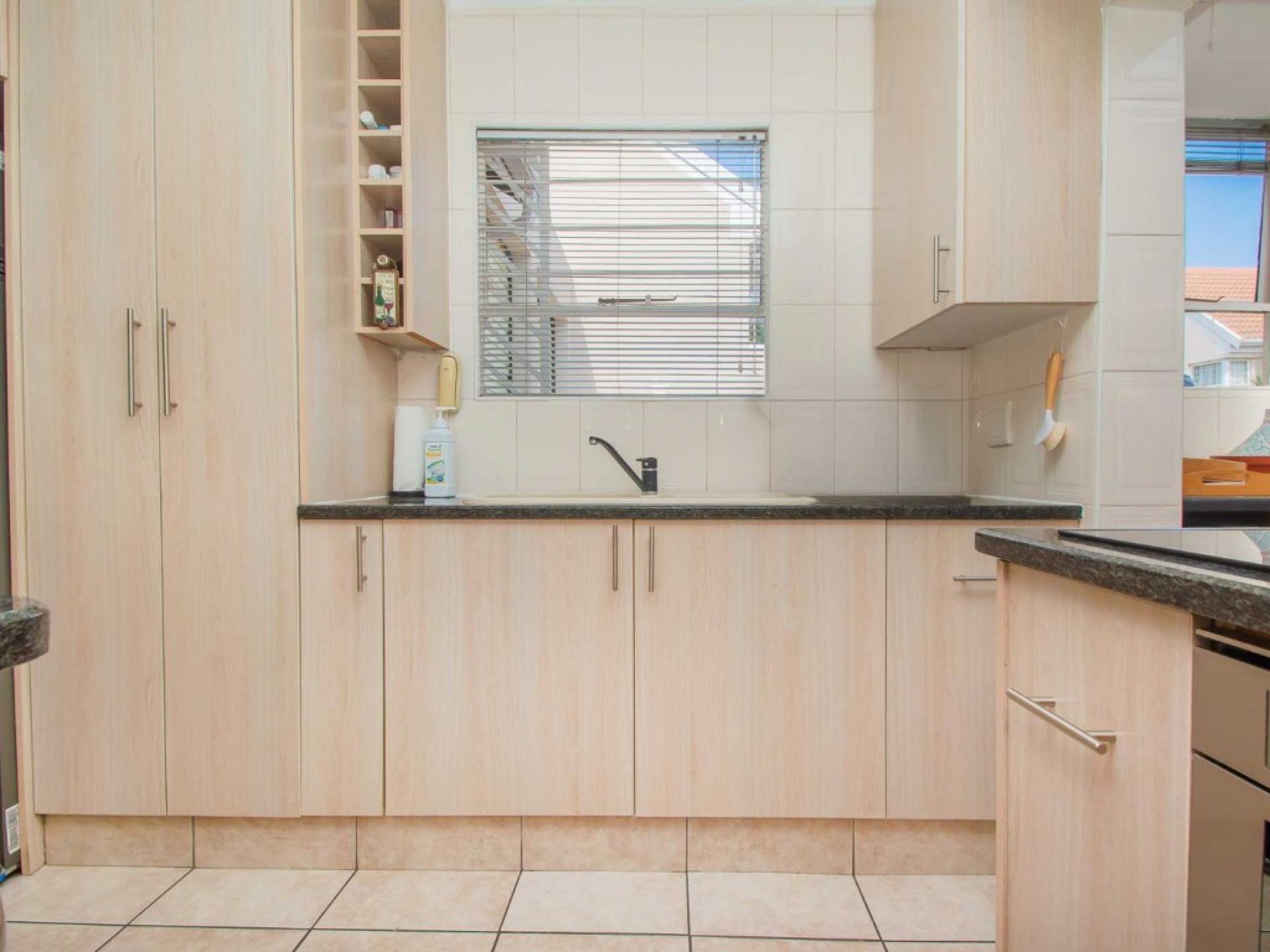  of property in Quellerina