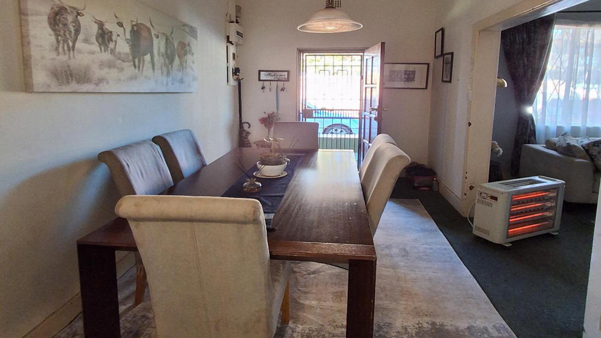Dining Room of property in Rosettenville