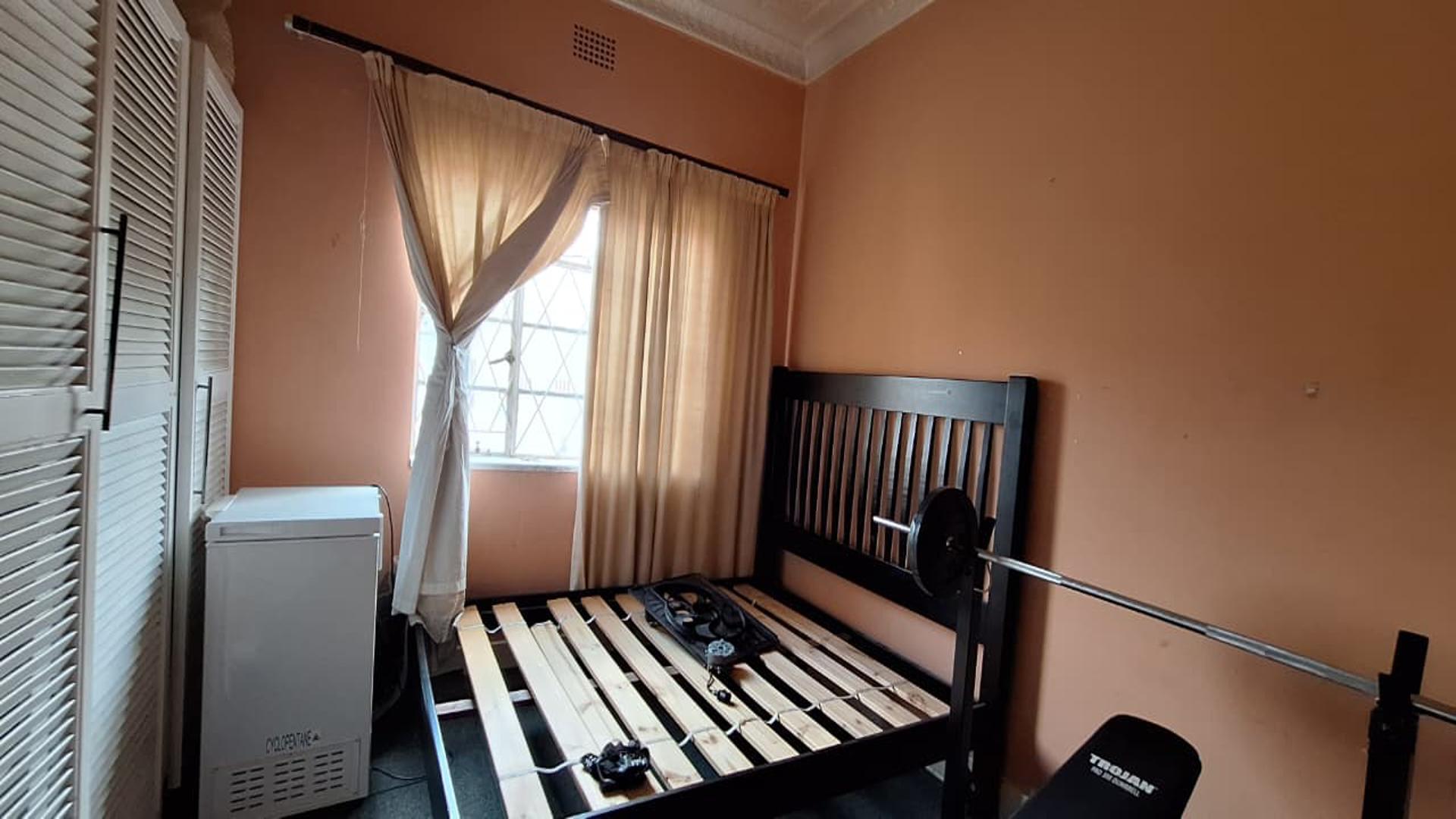 Bed Room 2 - 13 square meters of property in Rosettenville