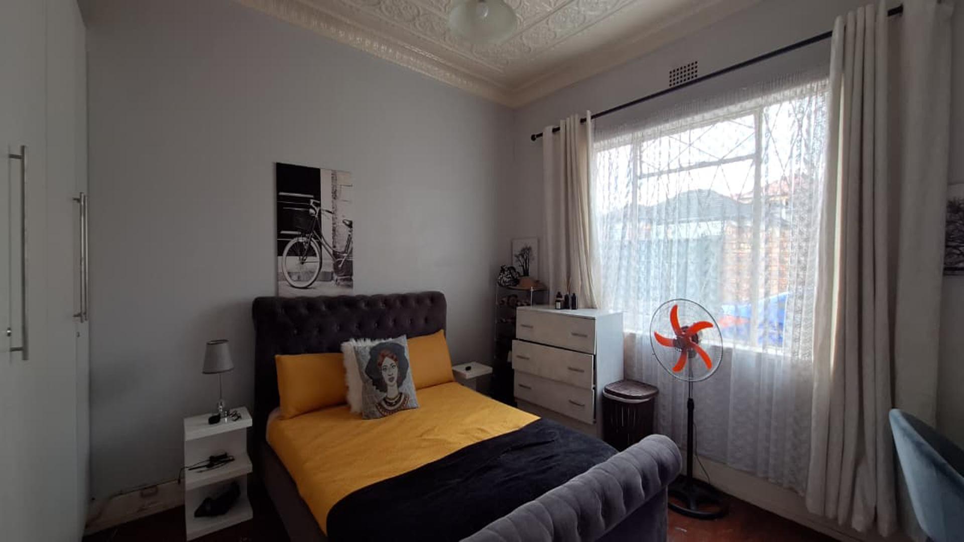 Bed Room 3 - 19 square meters of property in Rosettenville