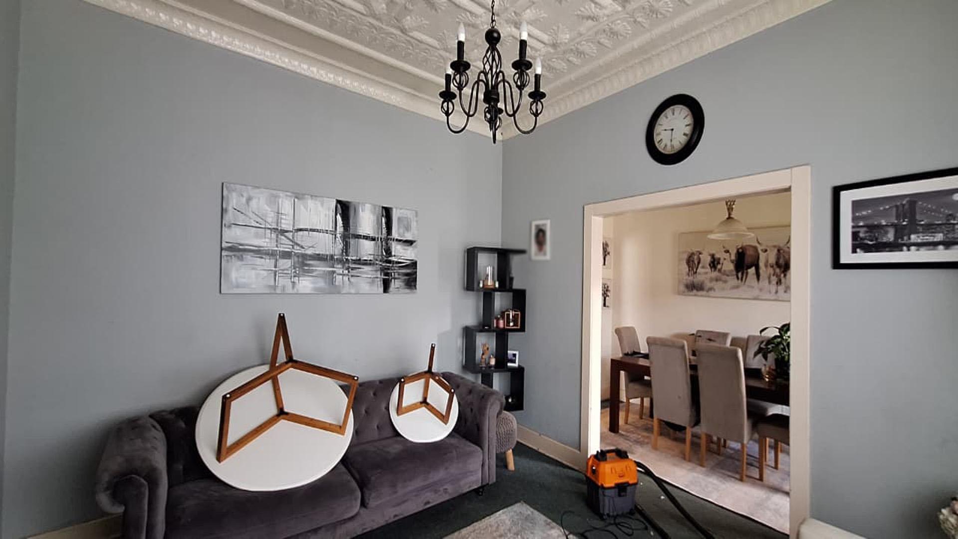 Lounges - 18 square meters of property in Rosettenville