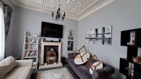 Lounges - 18 square meters of property in Rosettenville
