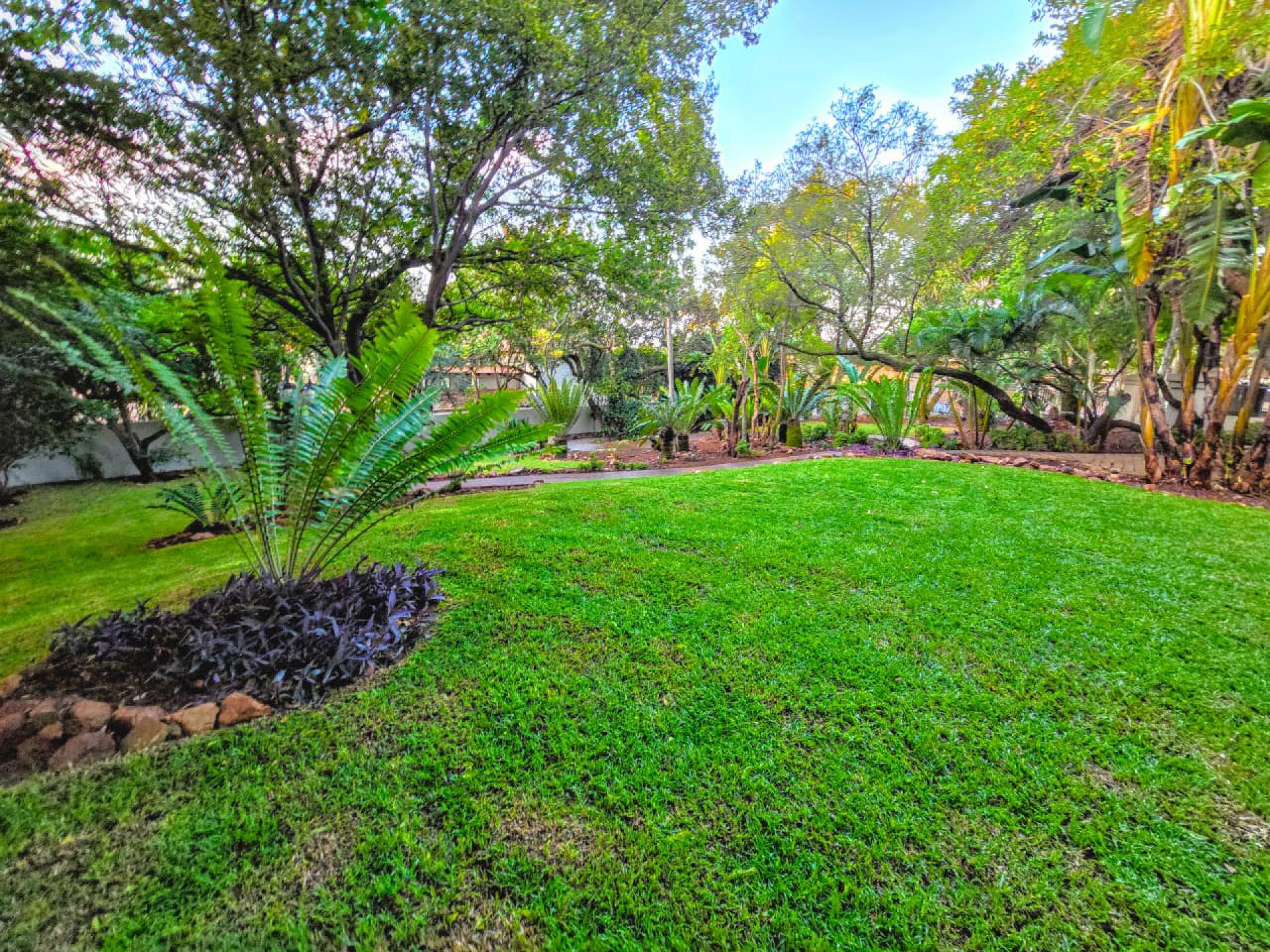  of property in Magalieskruin