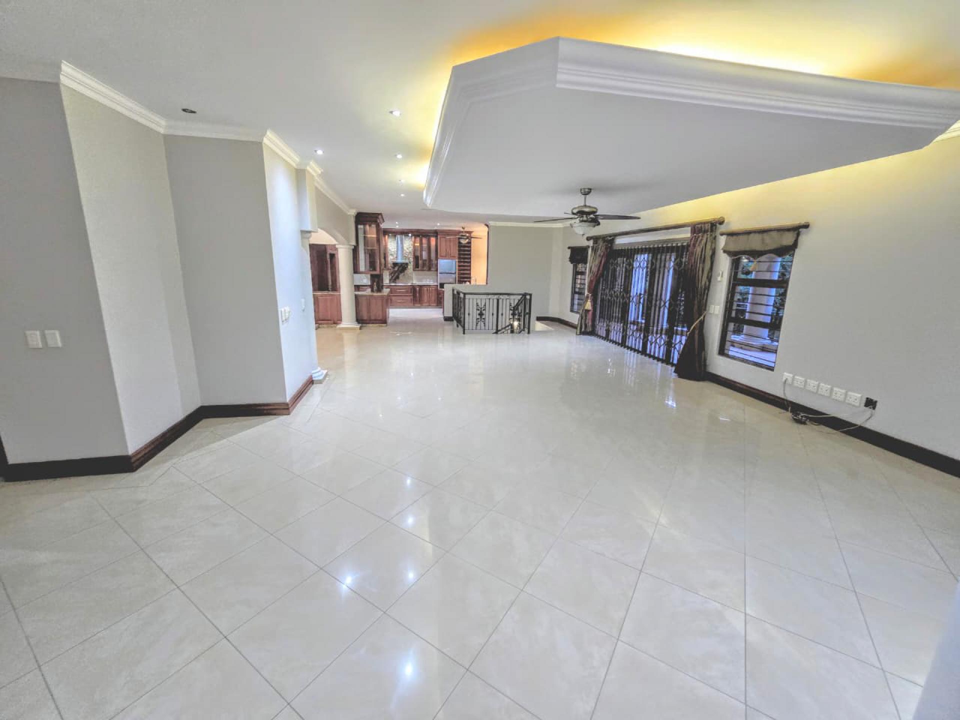  of property in Magalieskruin