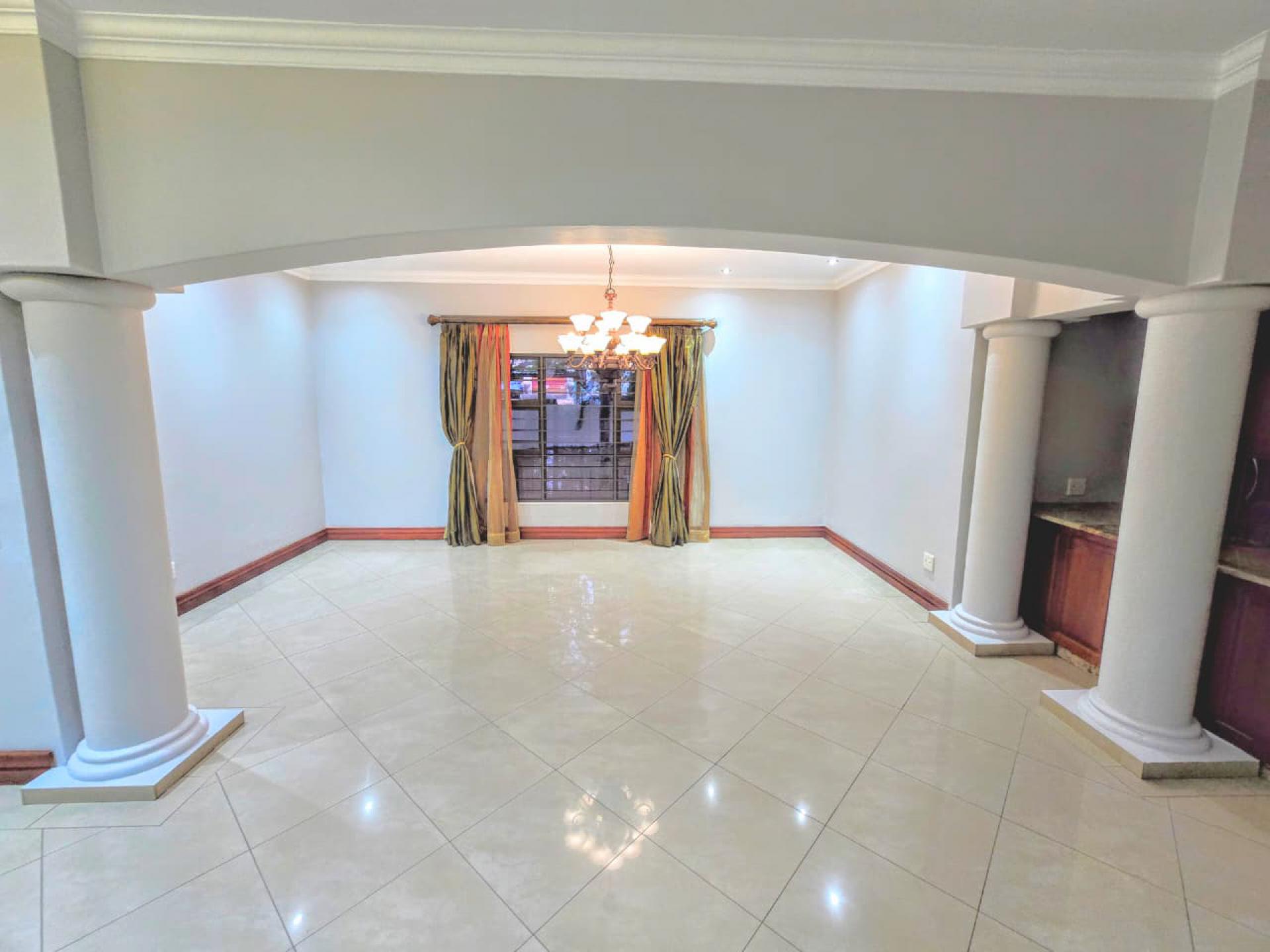  of property in Magalieskruin