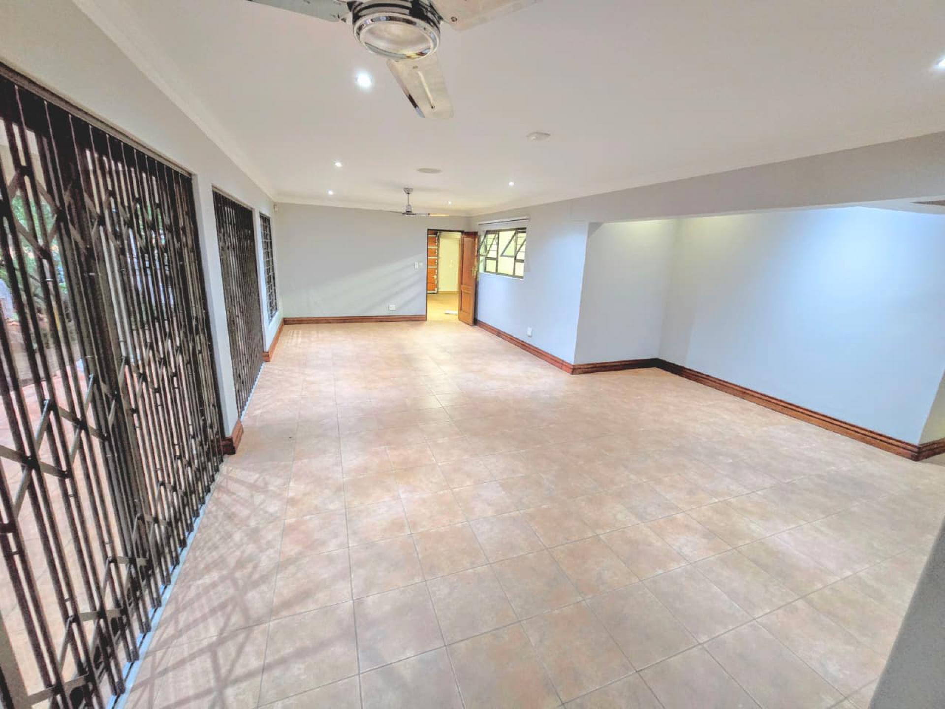  of property in Magalieskruin