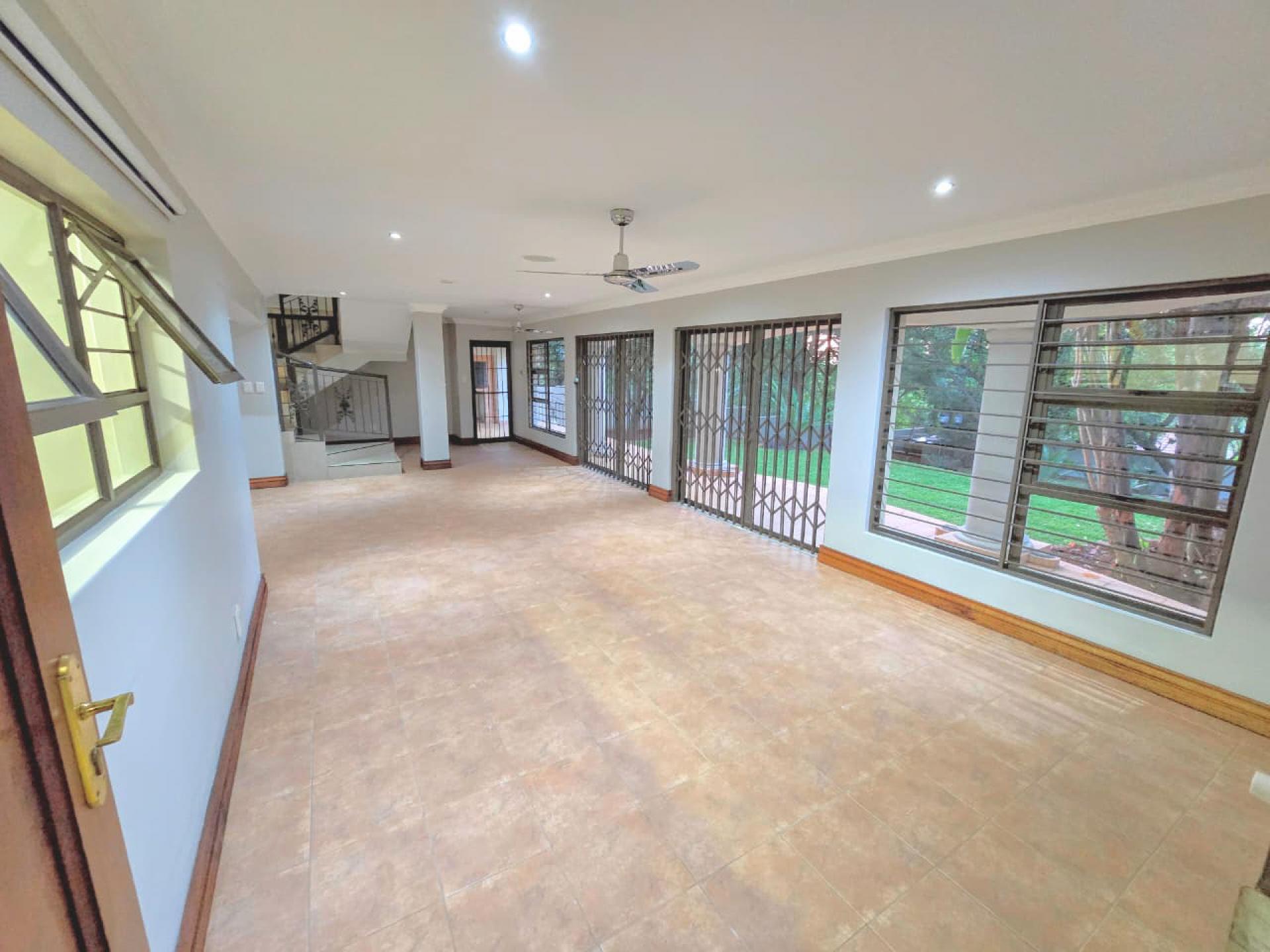  of property in Magalieskruin