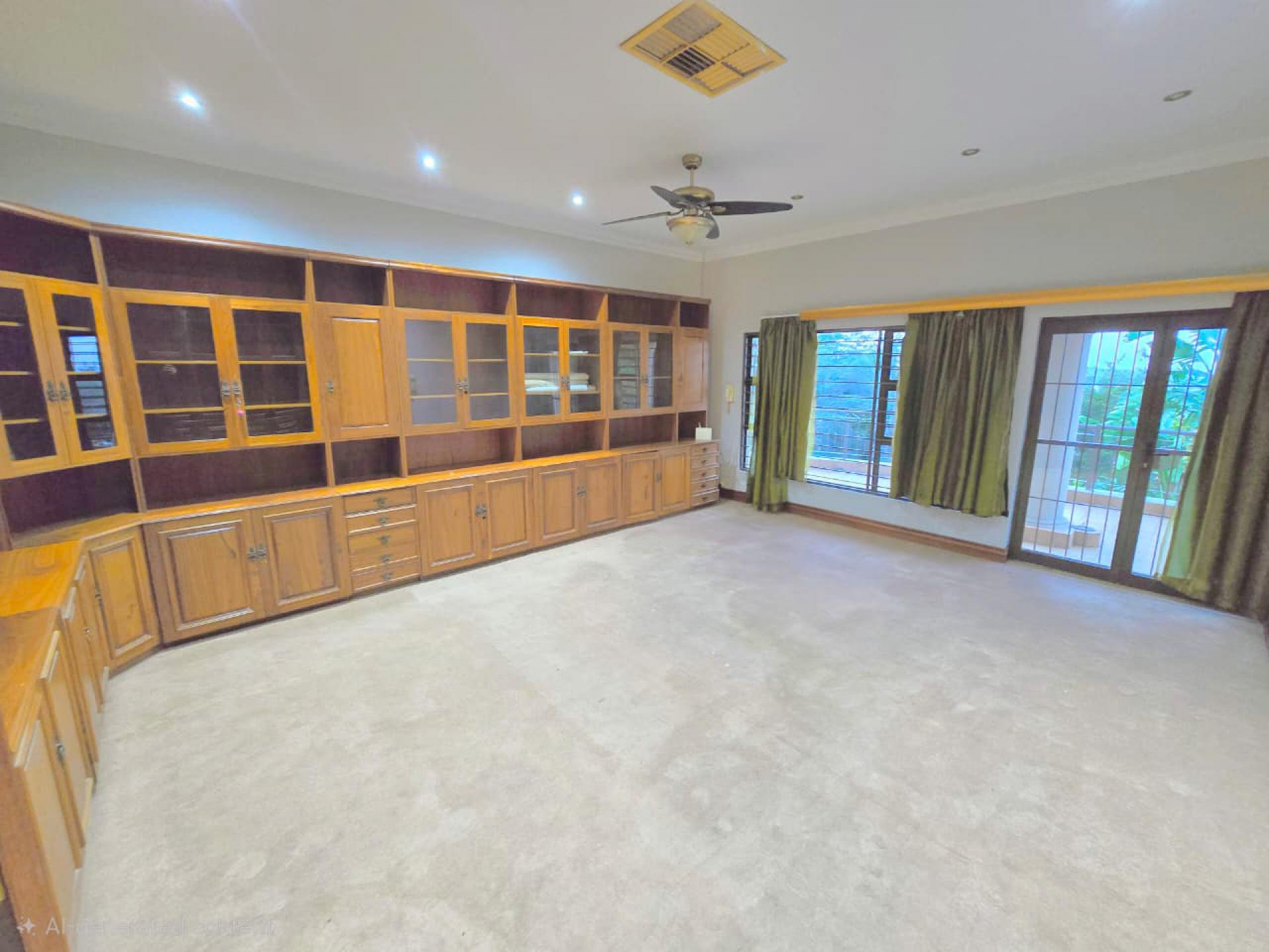  of property in Magalieskruin