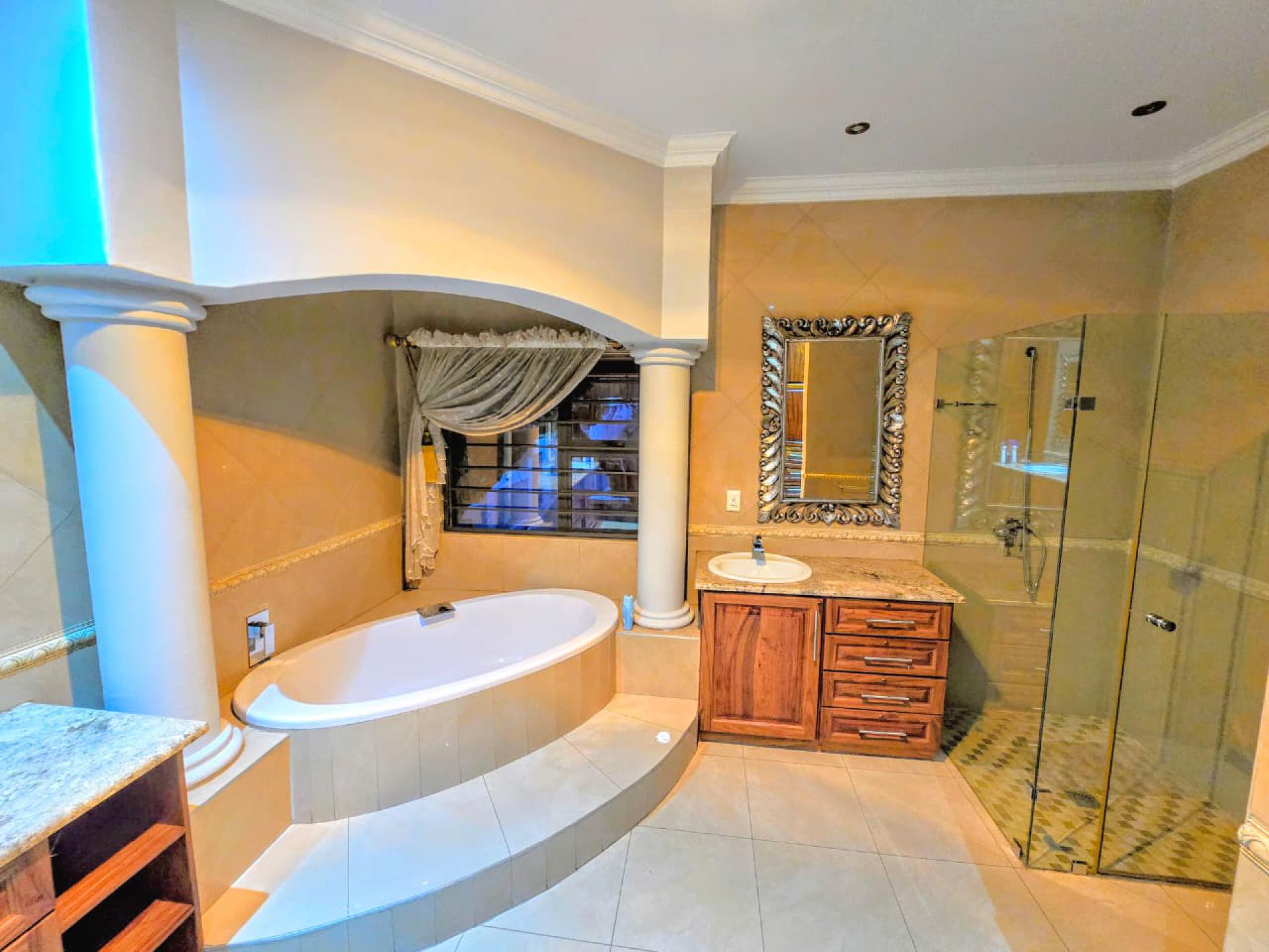  of property in Magalieskruin