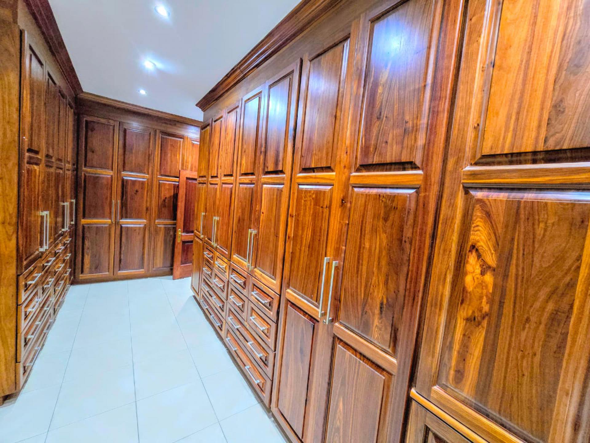  of property in Magalieskruin