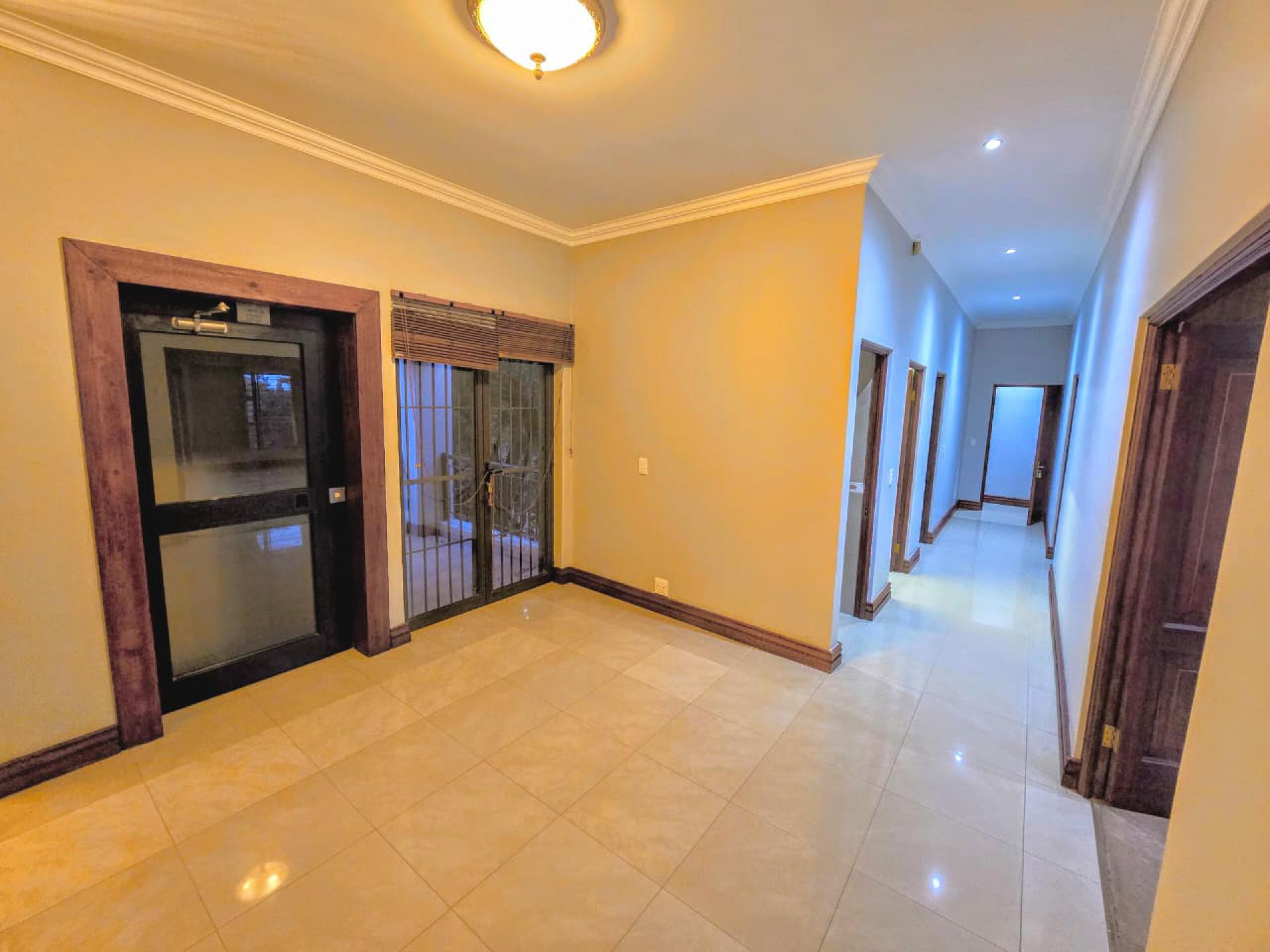  of property in Magalieskruin