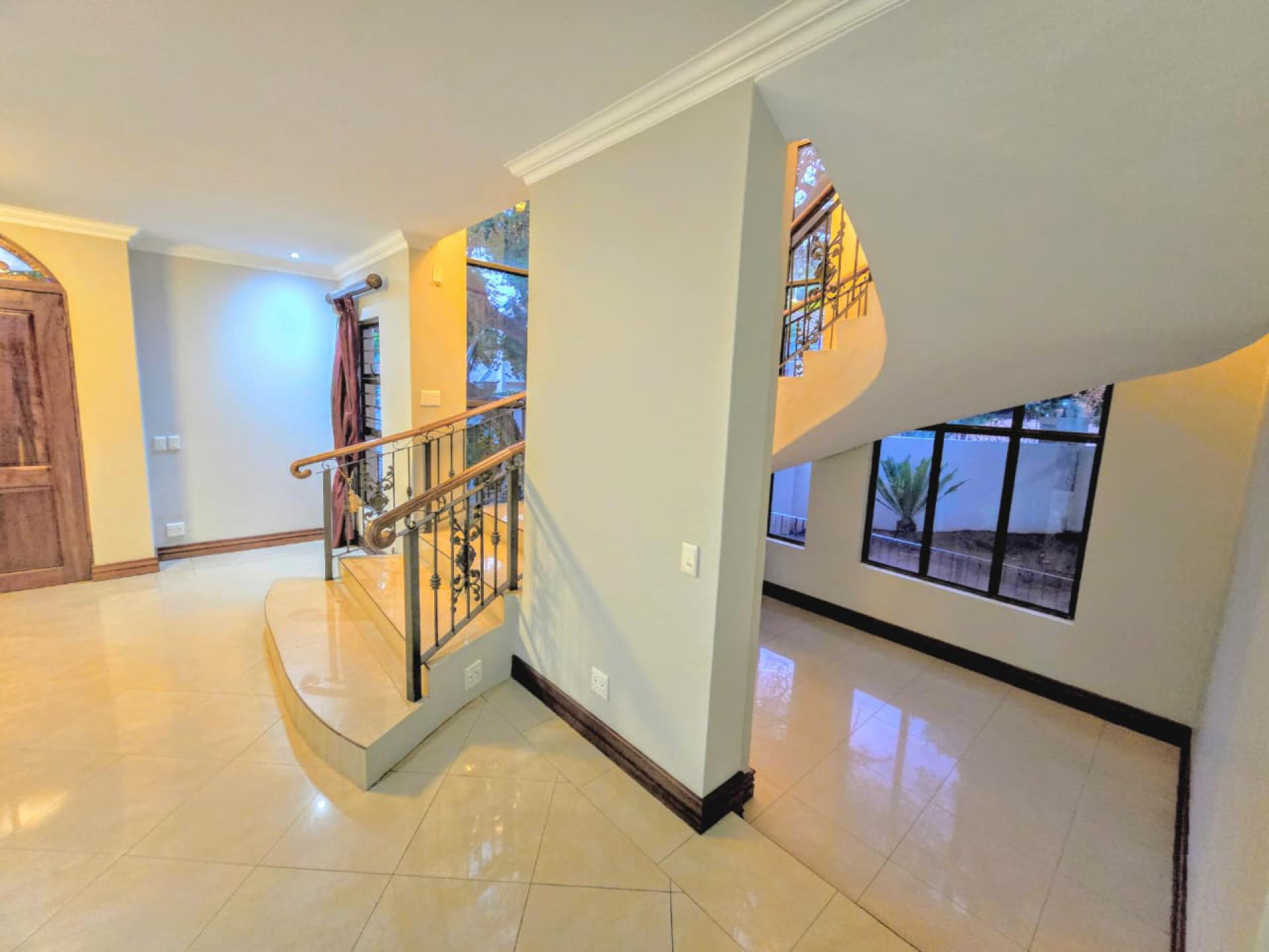  of property in Magalieskruin