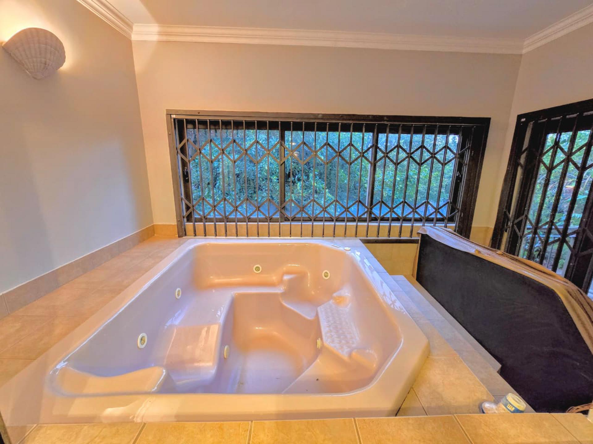  of property in Magalieskruin