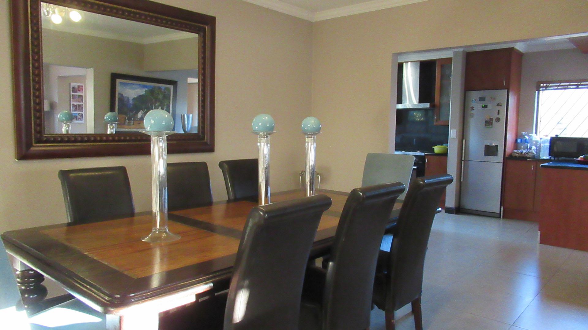Dining Room - 19 square meters of property in Noordhang