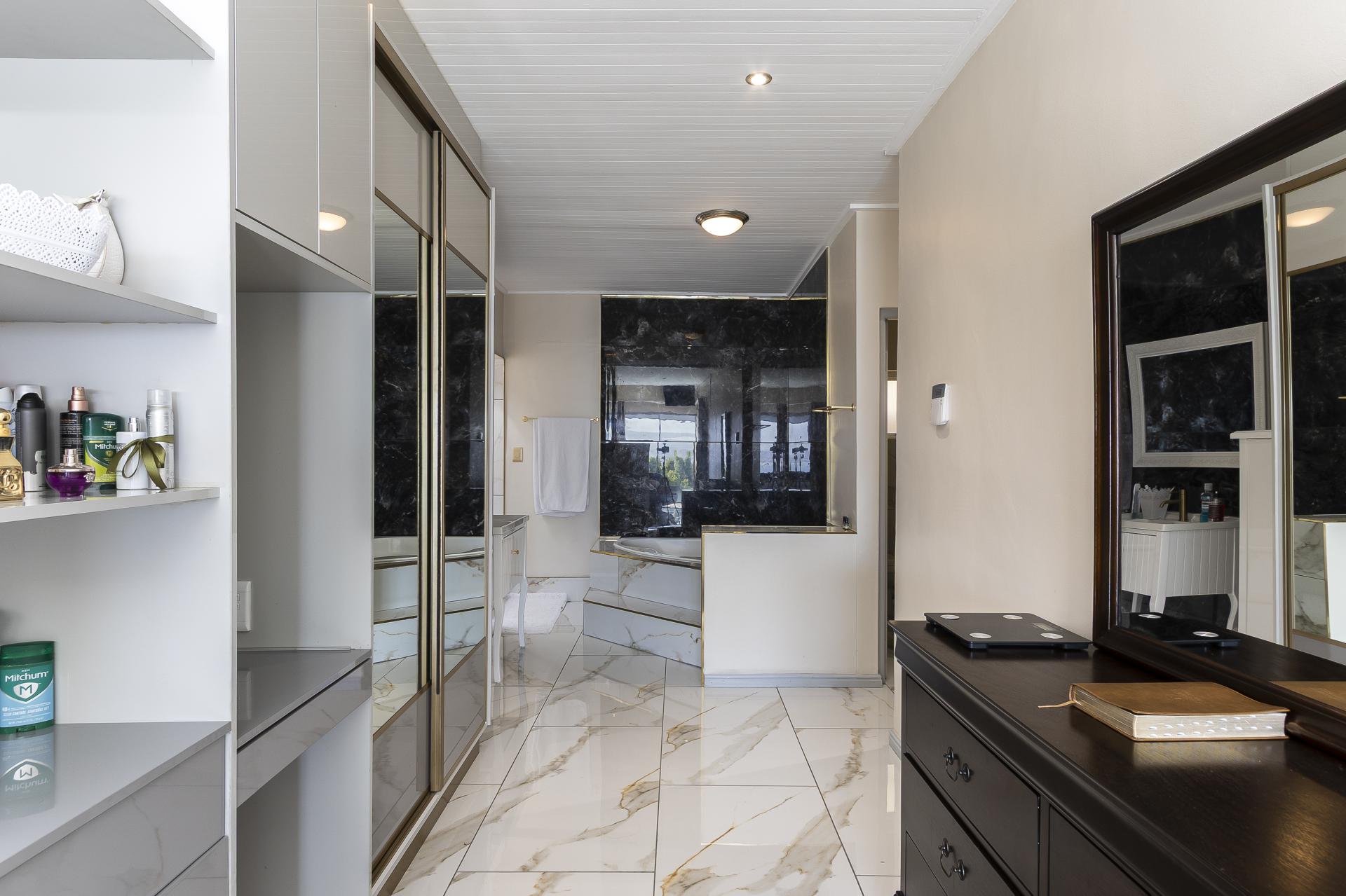  of property in Gordons Bay