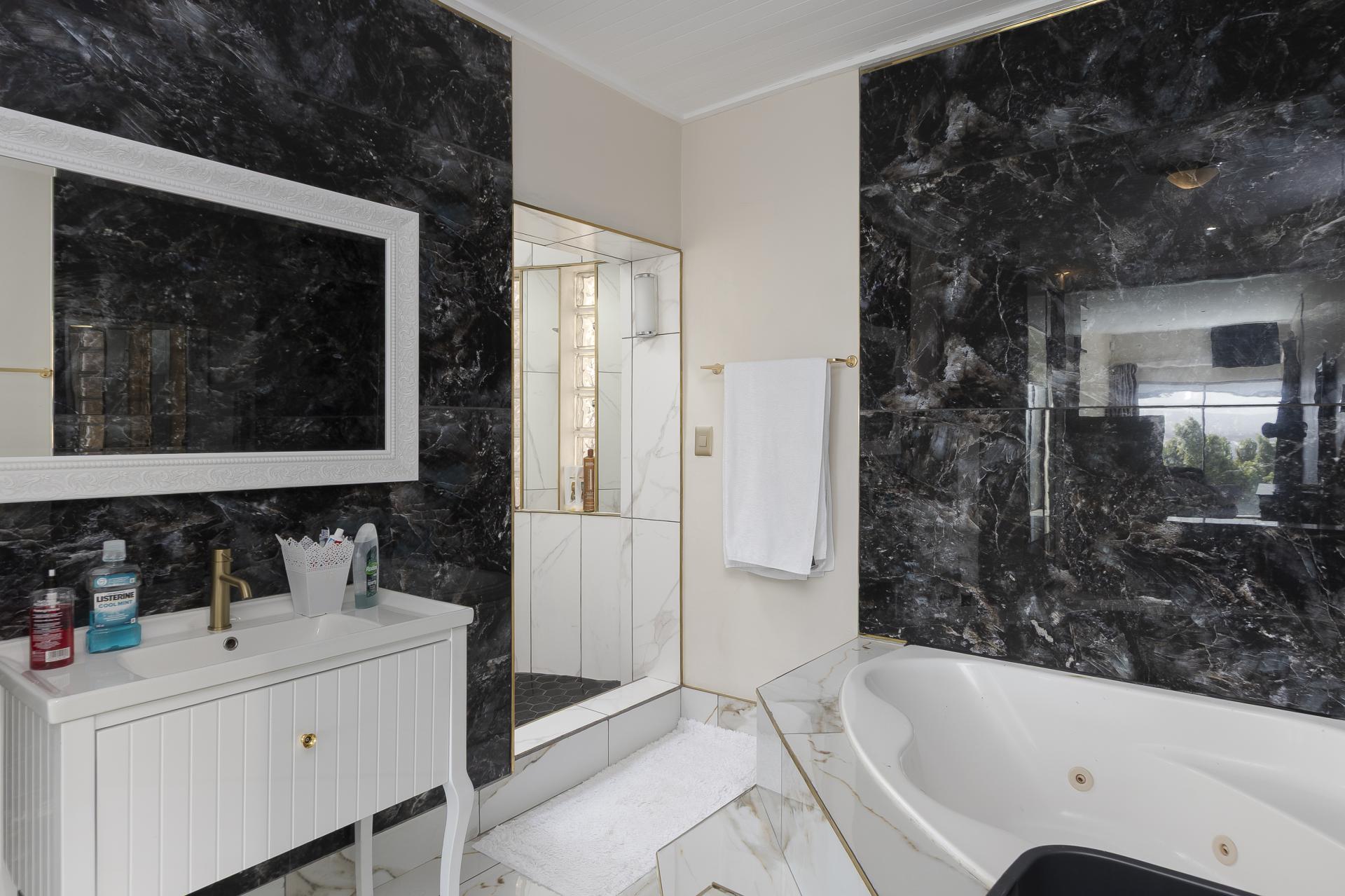  of property in Gordons Bay