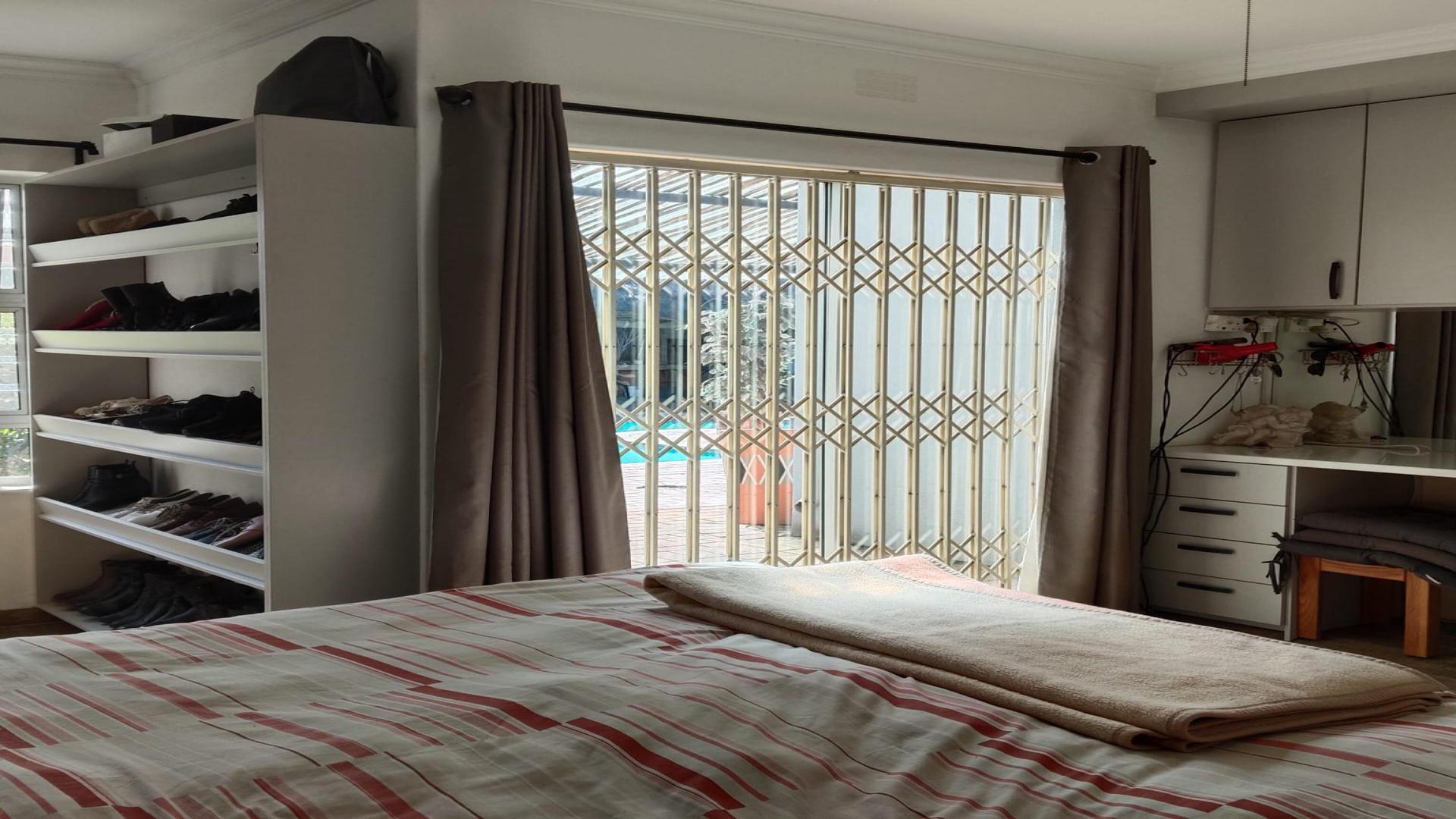 Bed Room 2 of property in Sharonlea