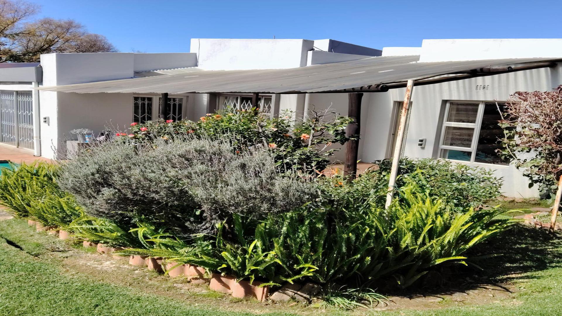 Front View of property in Sharonlea