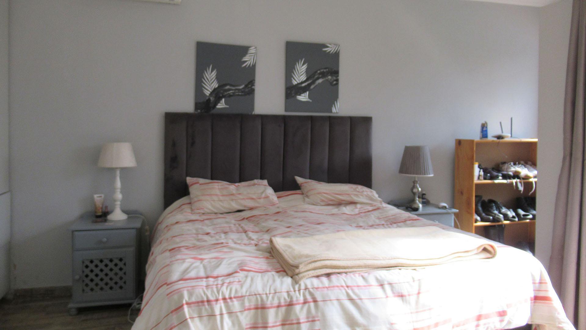 Main Bedroom - 20 square meters of property in Sharonlea