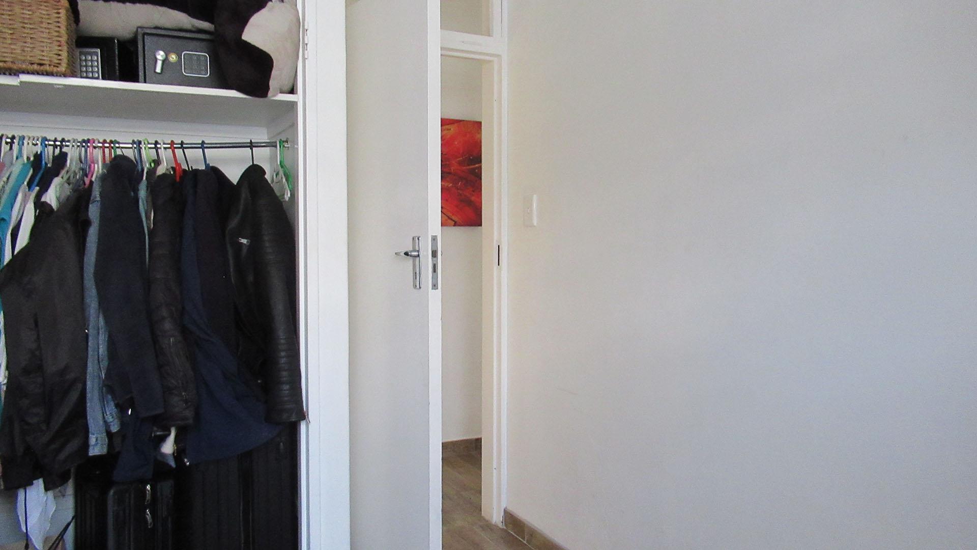Bed Room 2 - 8 square meters of property in Sharonlea
