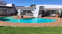 Swimming Pool of property in Sharonlea