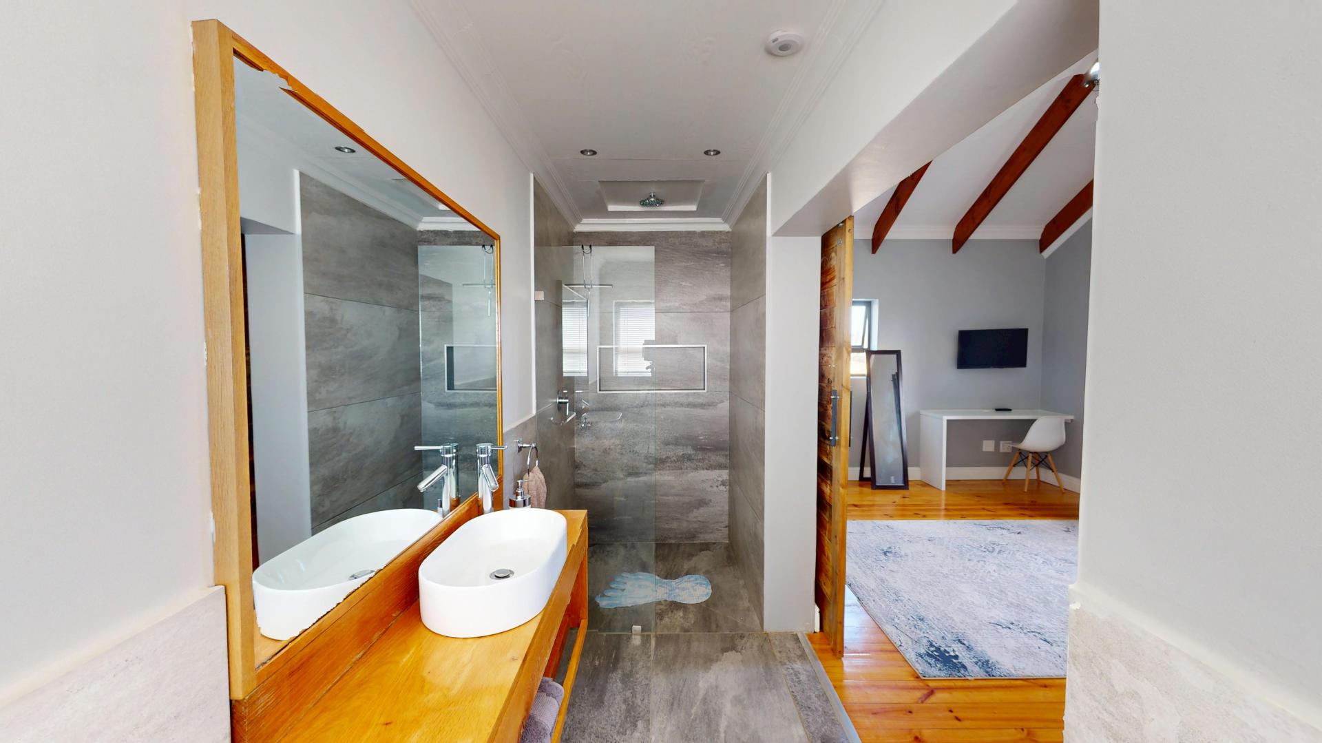  of property in Paarl