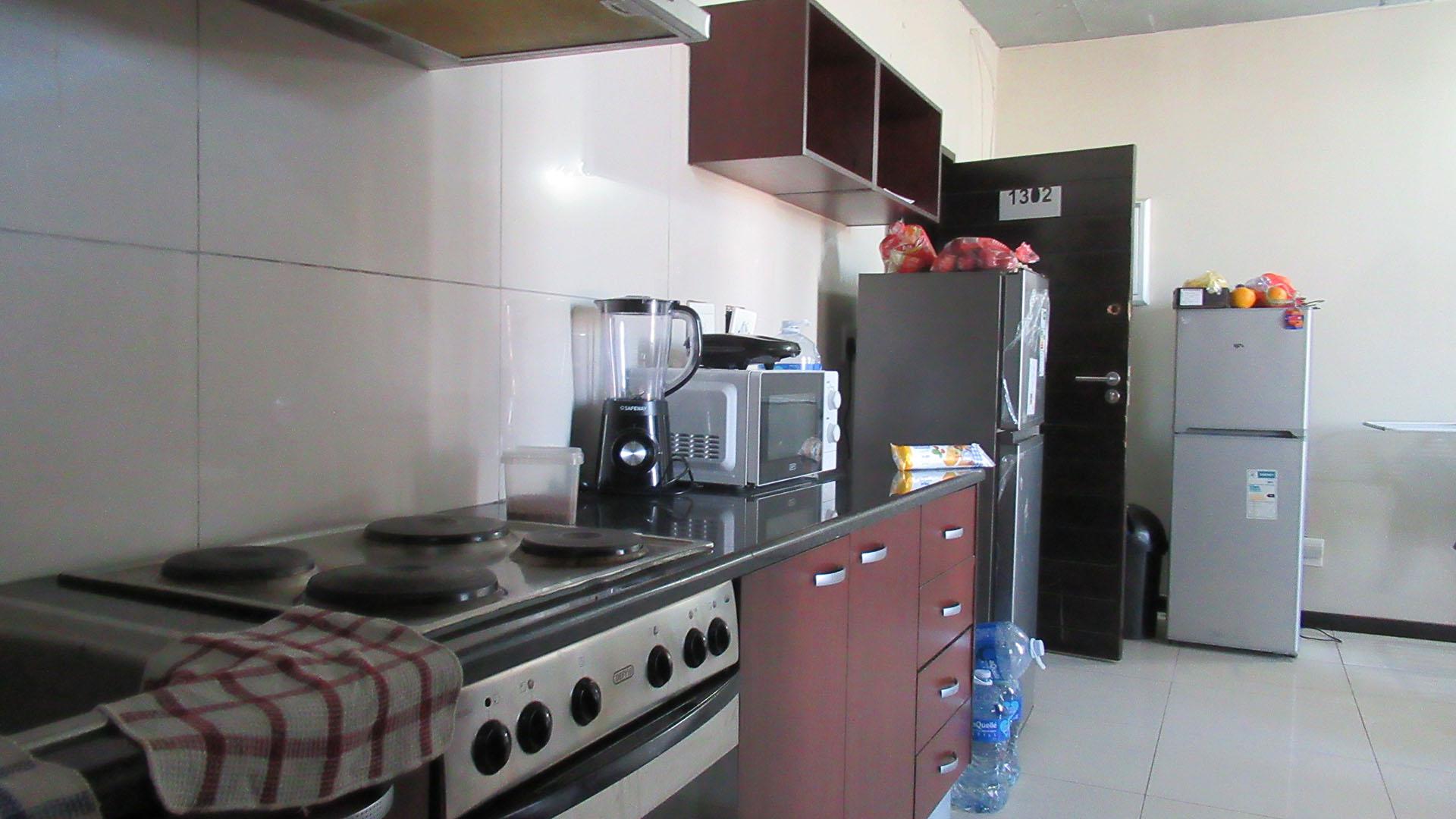 Kitchen - 8 square meters of property in Braamfontein