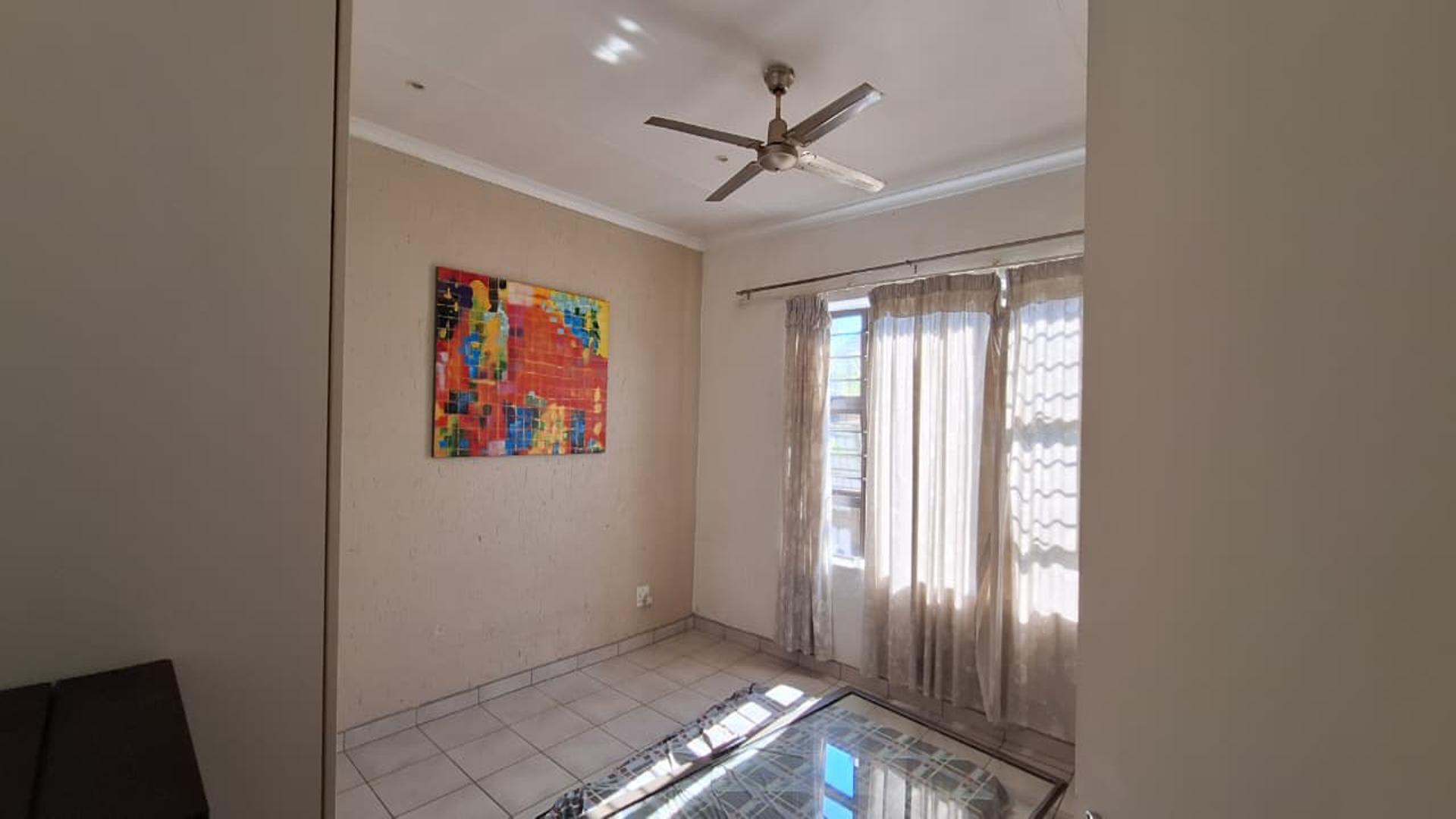Bed Room 3 - 16 square meters of property in Dalpark