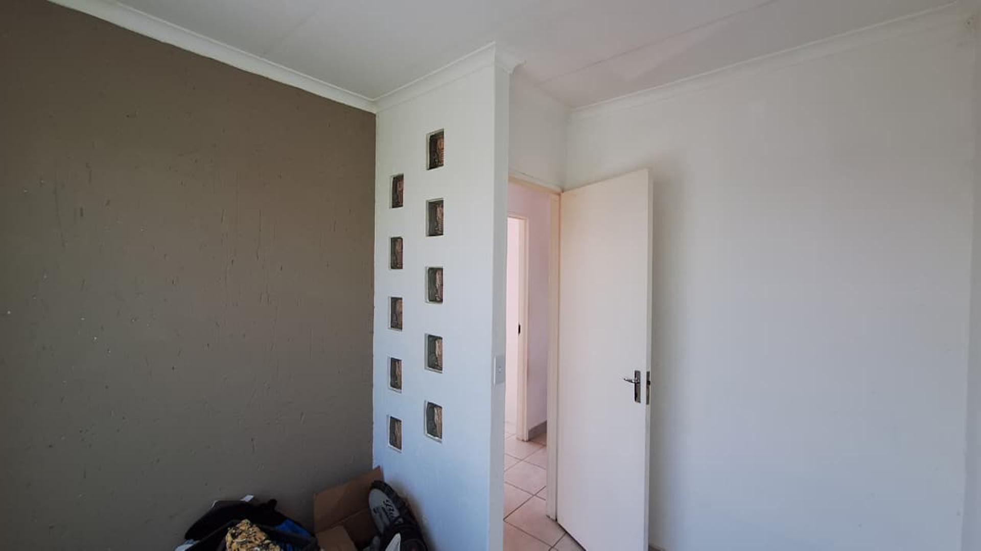 Bed Room 5+ - 26 square meters of property in Dalpark