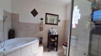Main Bathroom - 10 square meters of property in Dalpark