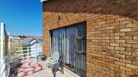 Balcony - 17 square meters of property in Dalpark